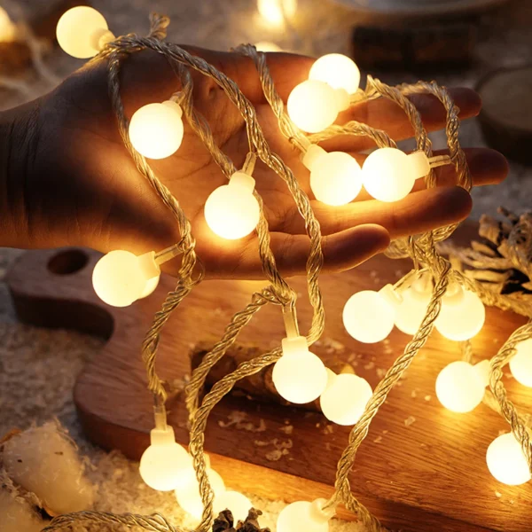 Pisca Cordão 40 Leds Morno Amarelo Bola Decoração Casamento - Imagem 2